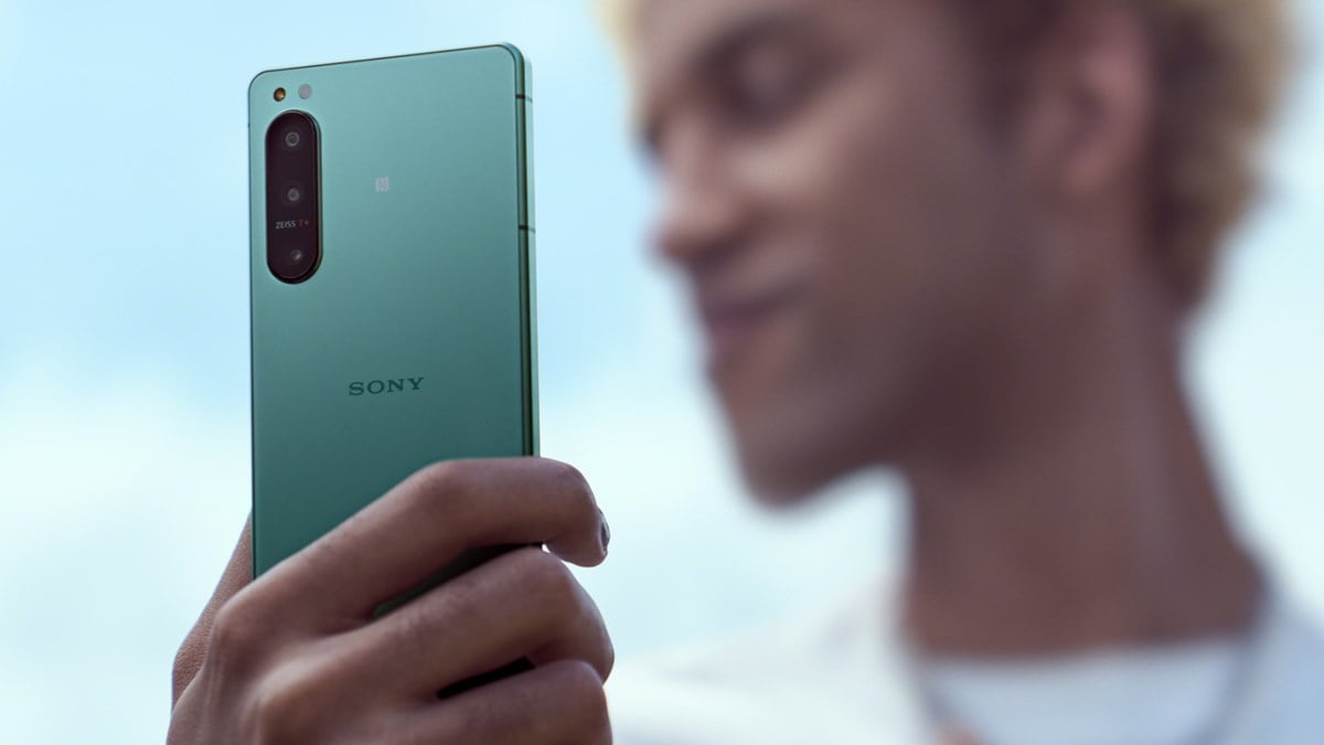 Sony Xperia 5 IV Diresmikan, Bawa Kamera Depan 4K HDR & Baterai Lebih Besar